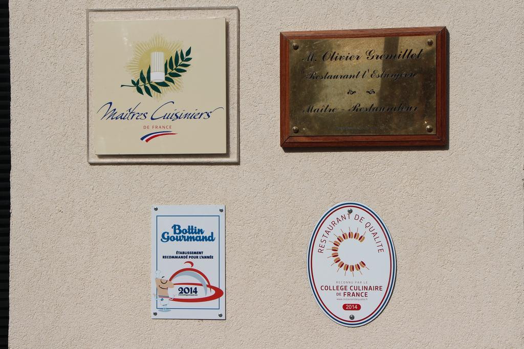Hotel L'Esturgeon Poissy Kültér fotó