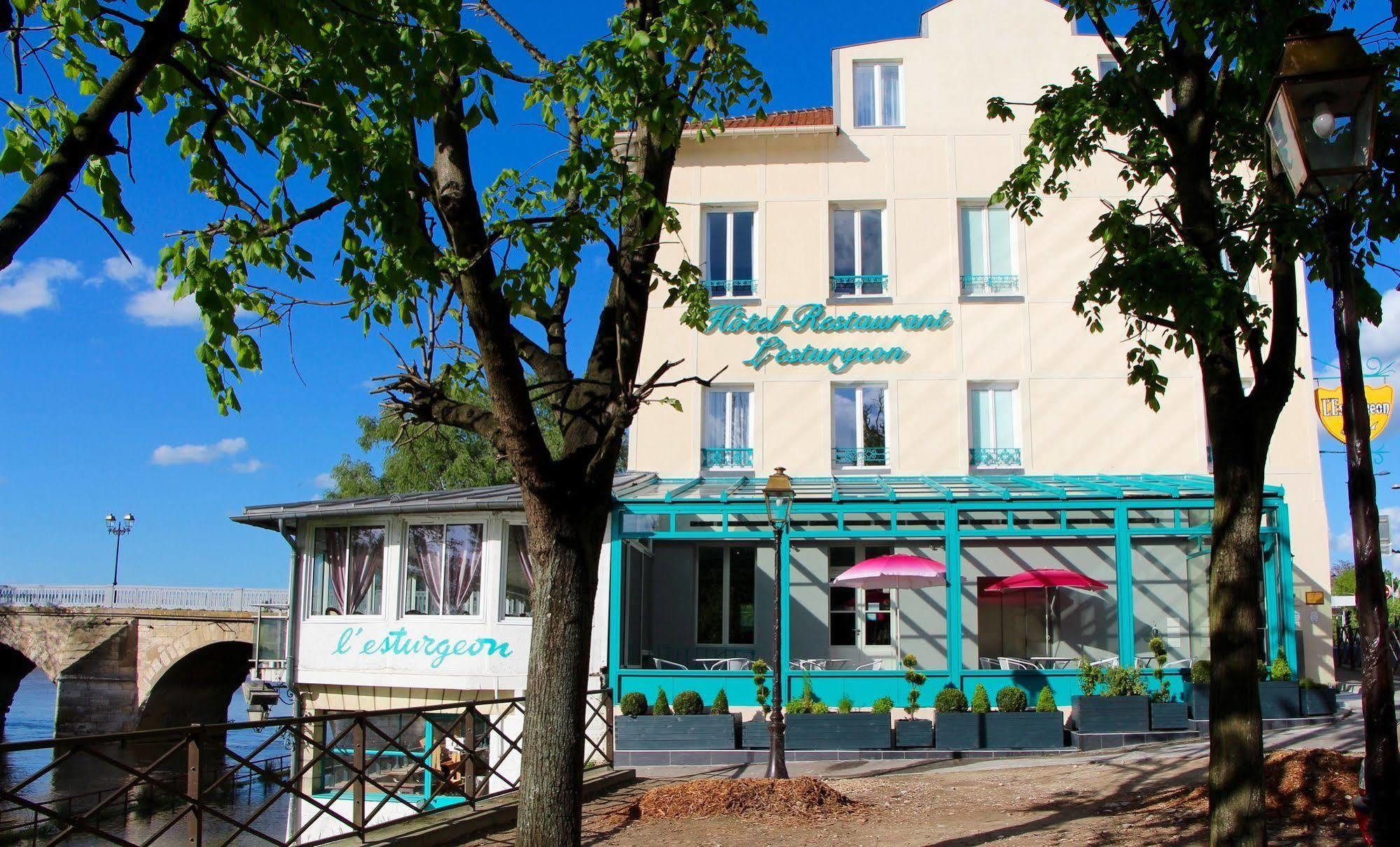 Hotel L'Esturgeon Poissy Kültér fotó